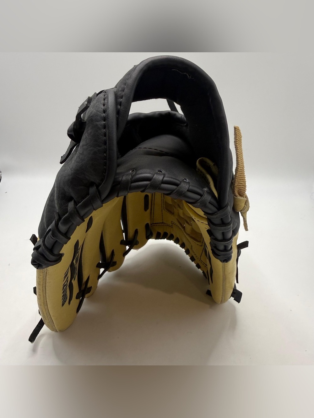 Adidas TR1200NB 12” Baseball Softball Glove Right Hand Throw Black Tan - Picture 4 of 7